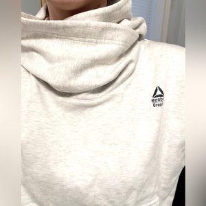 REEBOK CrossFit semi-Cropped Infinity Hoodie- Heather grey